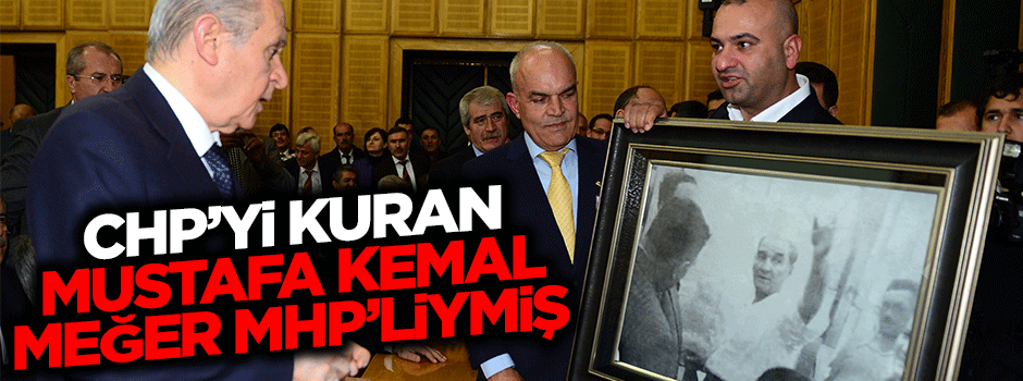 Devlet Bahçeli'ye Mustafa Kemal'in bozkurt işaretli fotoğrafı hediye edildi