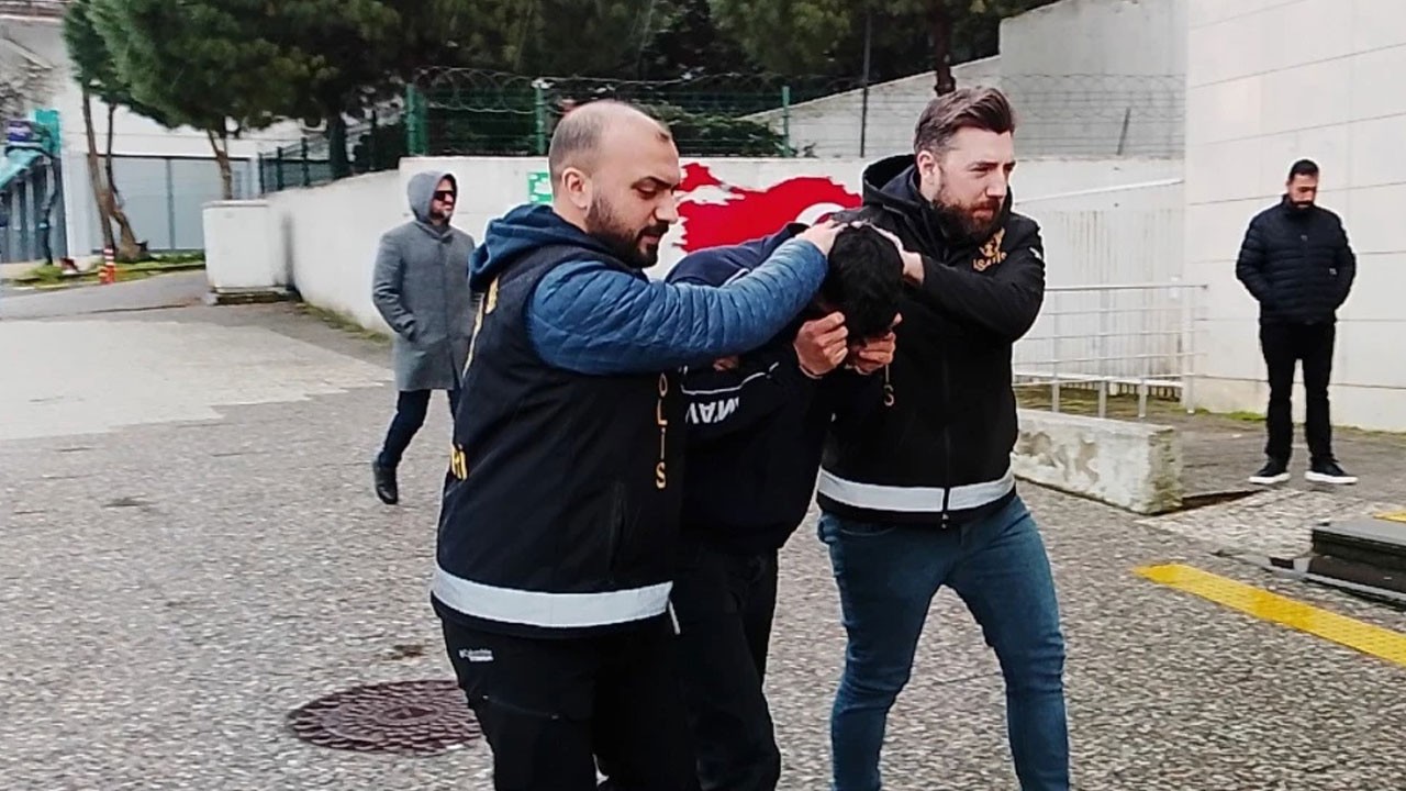 Ehliyet sınavından kalınca komisyon üyesini döven baba oğul tutuklandı