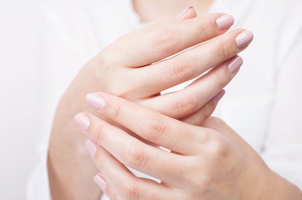 El uyuşmasının nedenleri