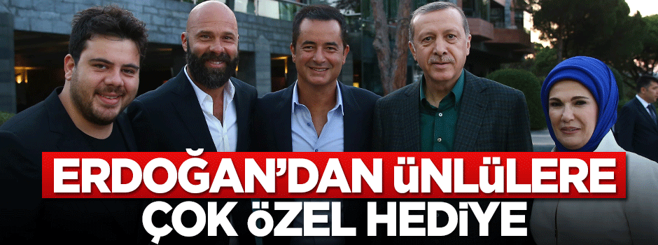 Cumhurbaşkanı Erdoğan'dan iftara katılanlara siyer hediye etti