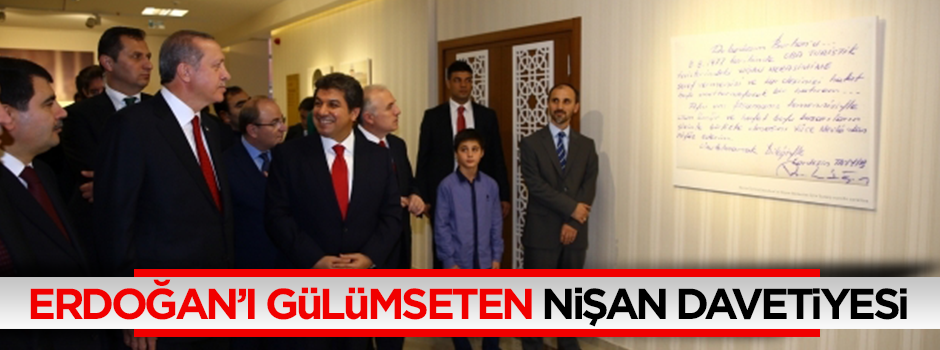 Cumhurbaşkanı Erdoğan'ı gülümseten nişan davetiyesi