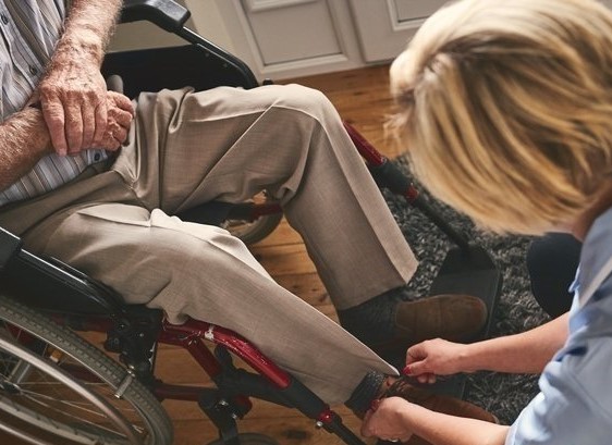 Evde bakım maaşı kimlere verilir?