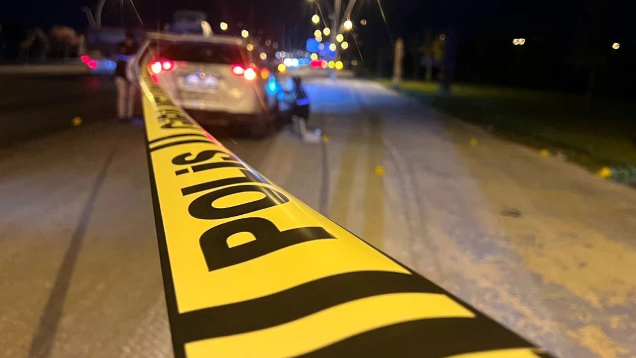 Eyüpsultan'da yol kenarında ceset bulundu