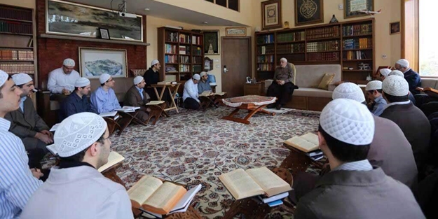 Sohbetlerin konusu AK Parti düşmanlığı