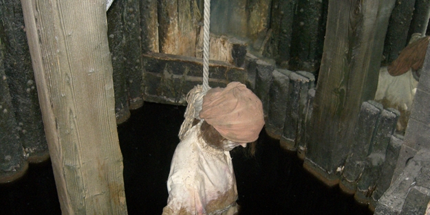 Mısır cuntası ile Kore diktasının idam yarışı