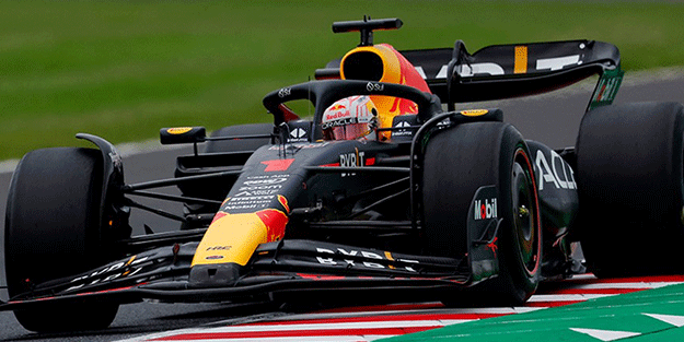 İlk iki antrenmanda zirve Max Verstappen'in oldu: Performansı büyük beğeni topladı
