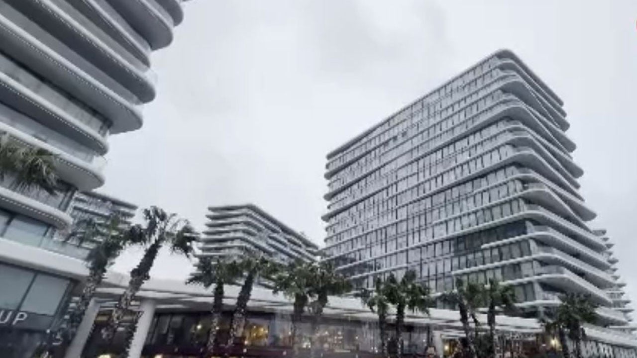 İstanbul’da lüks siteye gönderilen kargo patladı: 2 kişi yaralandı