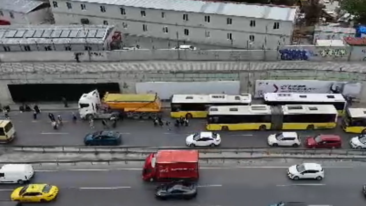 İstanbullu'nun otobüs çilesi bitmiyor yanmazsa da arıza yapıyor