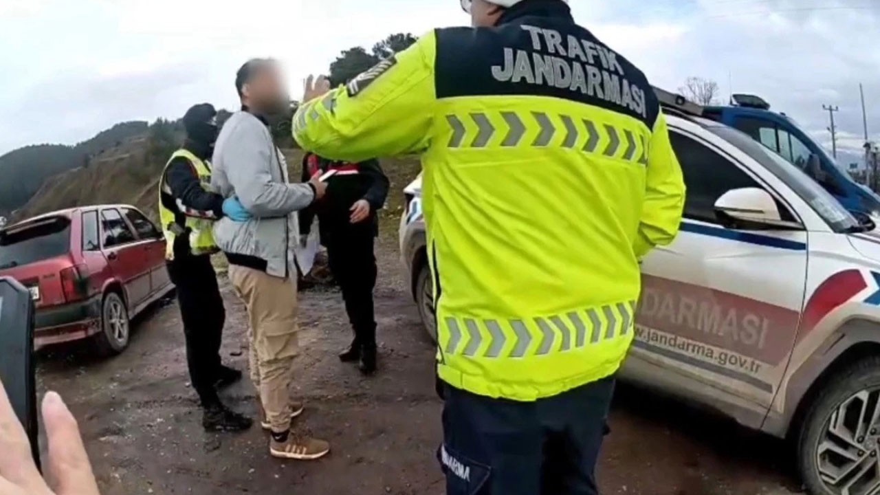 Jandarmadan kaçtı, ambulans çağırıp geri döndü, ‘jandarma beni dövdü’ dedi!