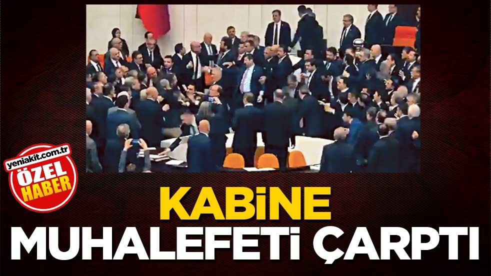 Kabine muhalefeti çarptı