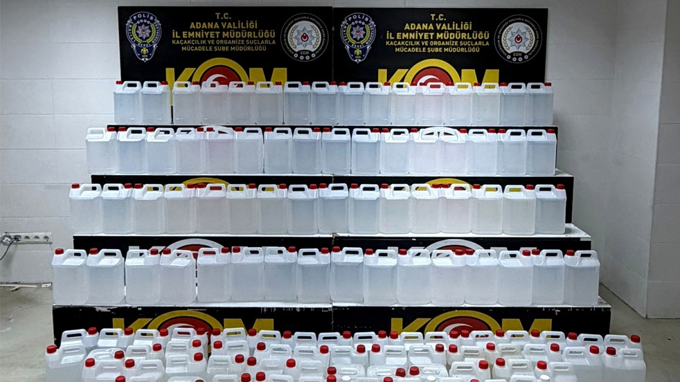 Kaçak etil alkol ele geçirildi! 3 Şüpheli gözaltına alındı