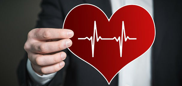 Kalp çarpıntısına hangi bölüm bakıyor?