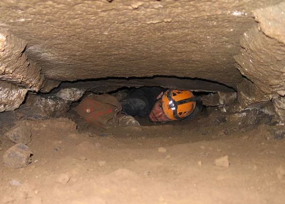 Kapalı alan korkusu ne demek? Kapalı alan fobisi belirtileri