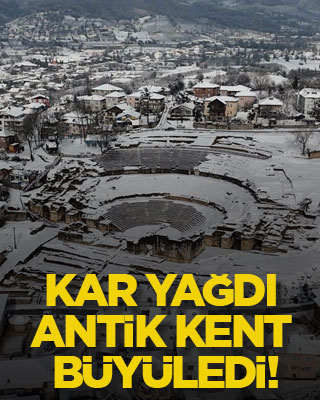 Kar yağdı, antik kent büyüledi!