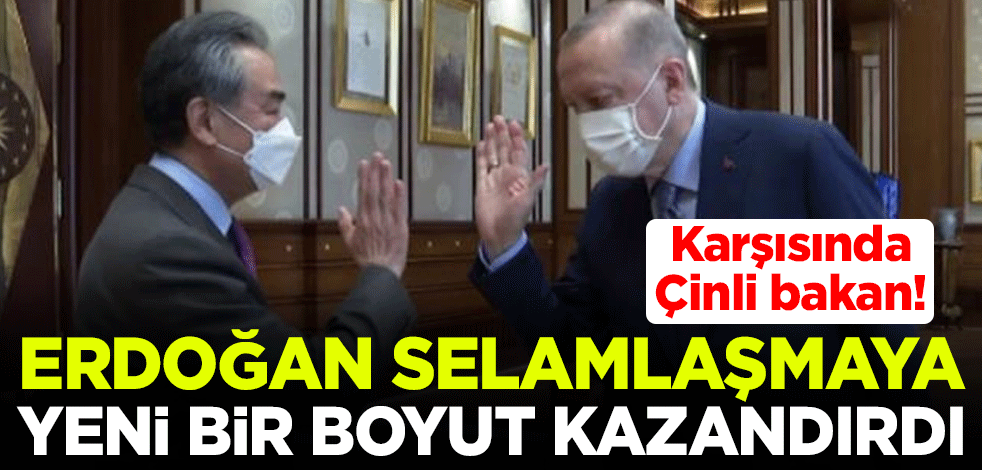 Karşısında Çinli bakan! Cumhurbaşkanı Erdoğan selamlaşmaya farklı bir boyut kazandırdı