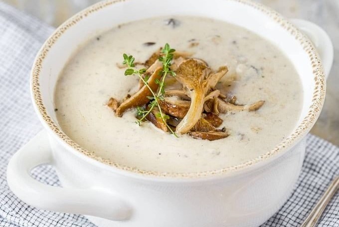Kremalı mantar çorbası nasıl yapılır? Kremalı mantar çorbası tarifi ve malzemeleri