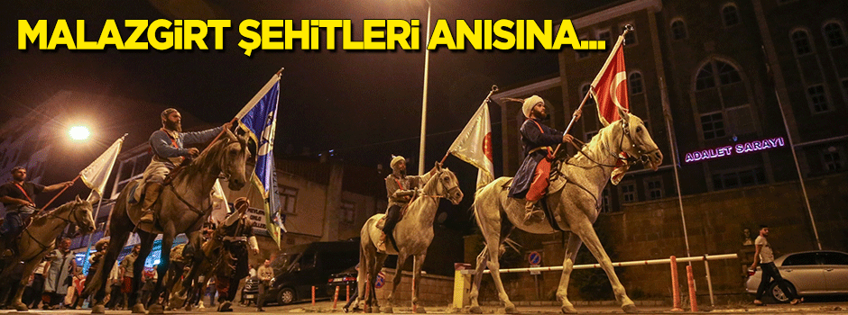 Malazgirt Şehitleri için fener alayı