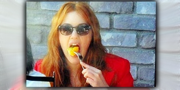 Çakma Hürrem'den skandal mesaj