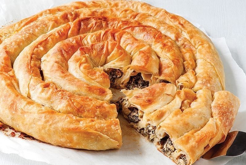 Meşhur çarşaf böreğinin tadı damaklarınızı şenlendirecek | Çarşaf böreği tarifi