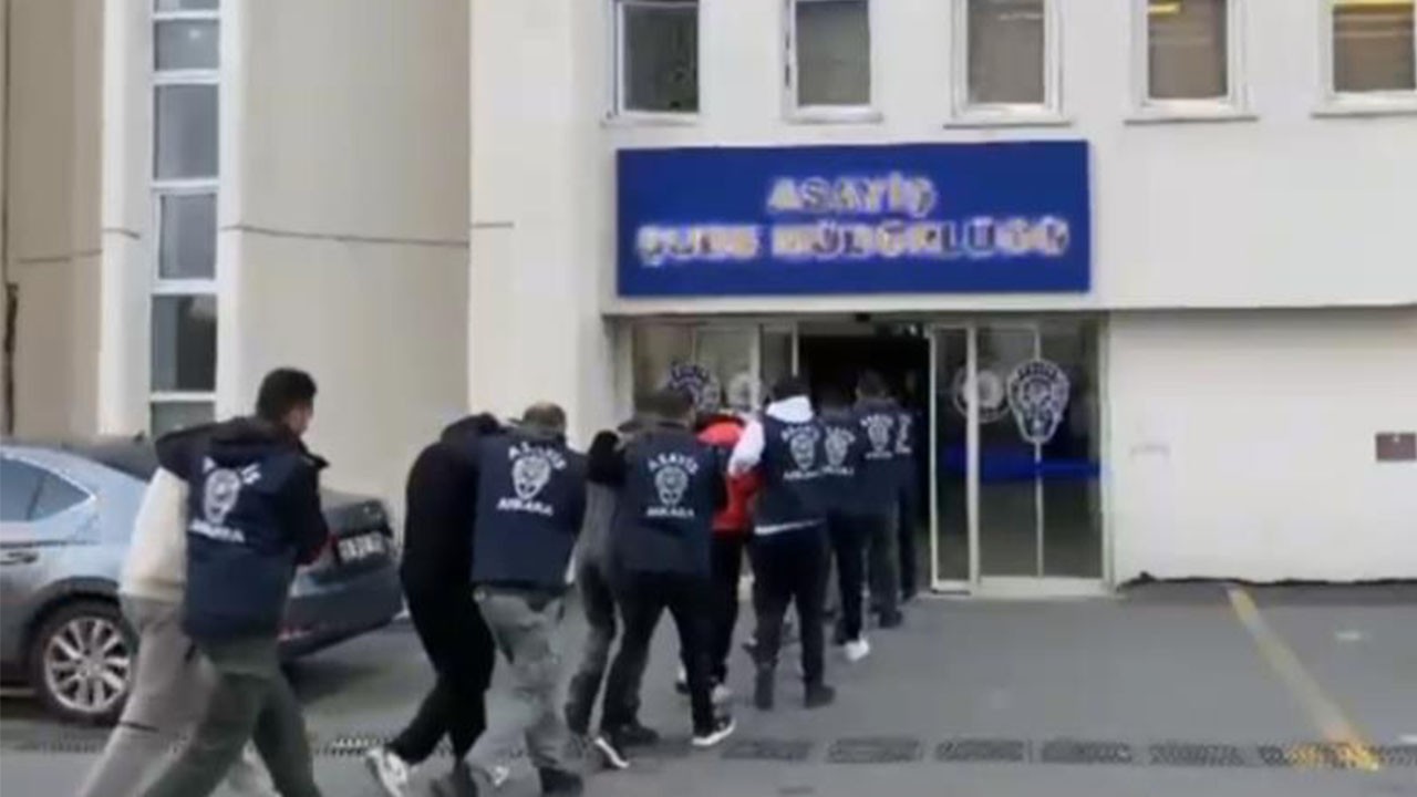 Polis 