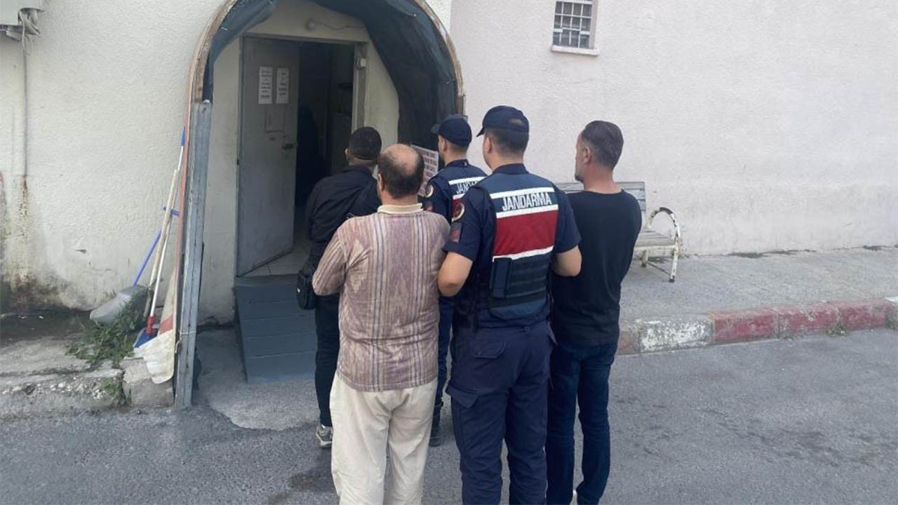 Sahte evrakla milyonluk vurguna polis engel oldu