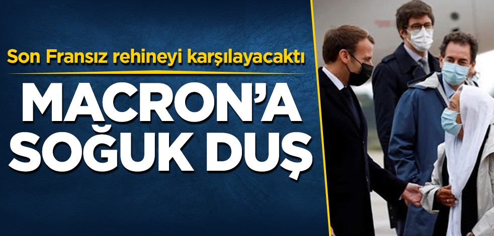 Son Fransız rehineyi karşılamaya giden Macron'a soğuk duş