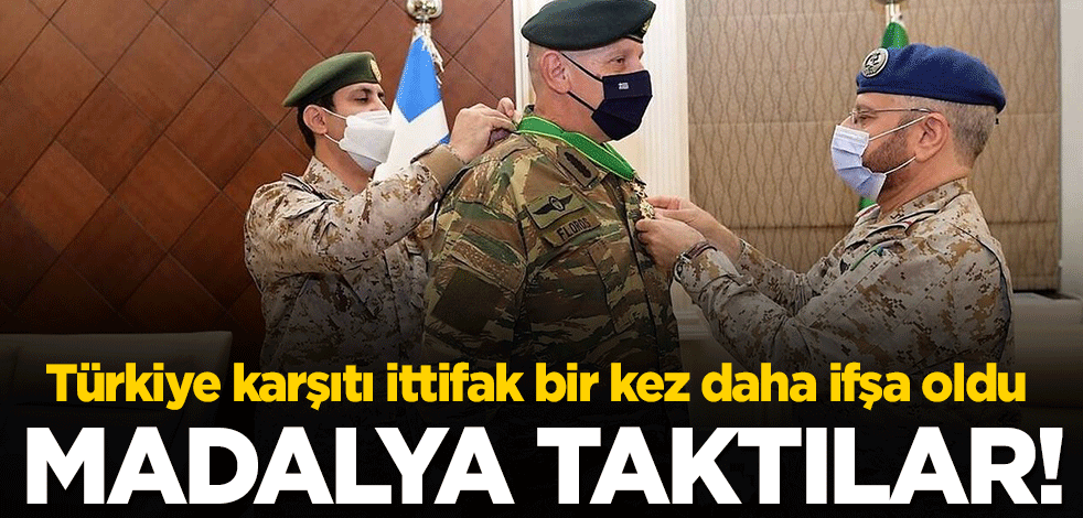 Suudi Arabistan Yunan Genelkurmay Başkanına madalya taktı!