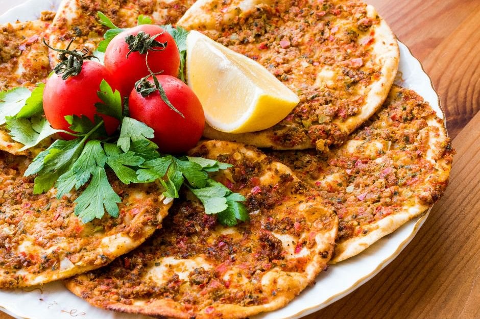 Tavada mayalı lahmacun tarifi