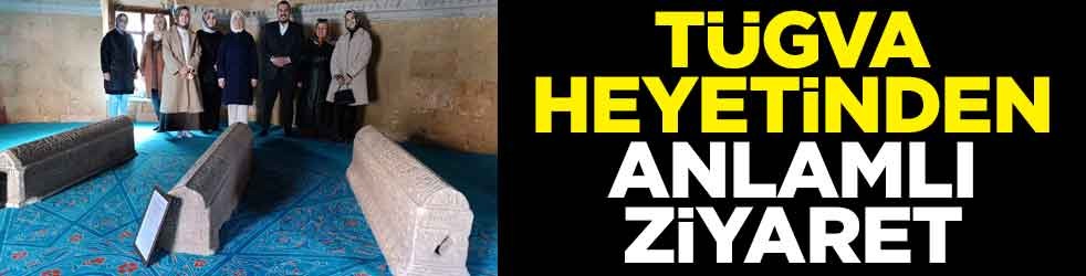TÜGVA heyetinden Hüdavent Hatun Türbesi'ne anlamlı ziyaret