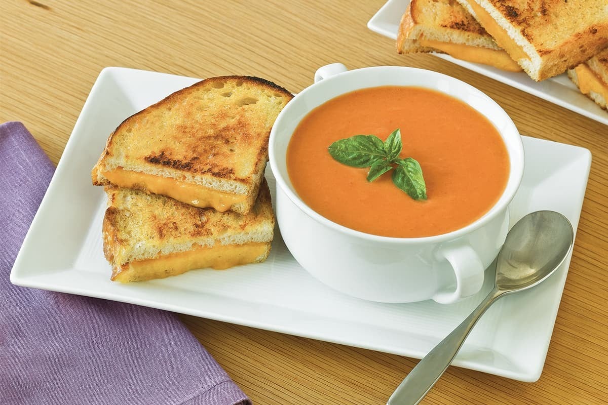 Unsuz sütlü domates çorbası tarifi | Sağlıklı domates çorbası nasıl yapılır?