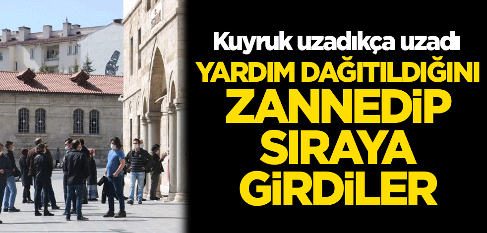 Yardım dağıtıldığını sanıp sıraya girdiler! Kuyruk uzadıkça uzadı