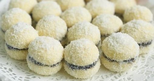 Yumuşacık kıvamıyla kek tadında ıslak kurabiye tarifi