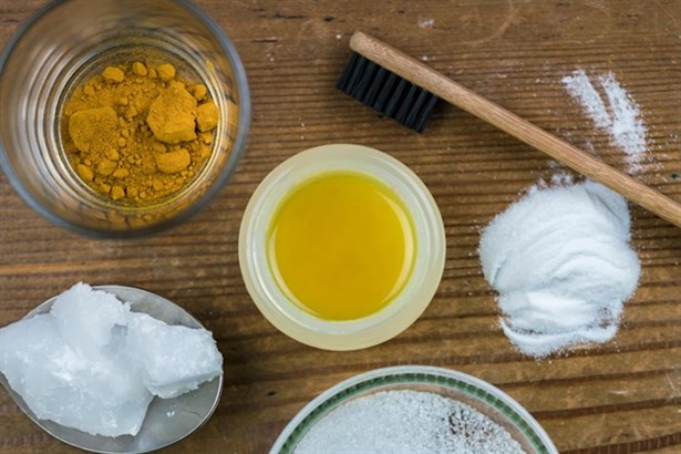 Zerdeçal ile diş beyazlatma nasıl yapılır?