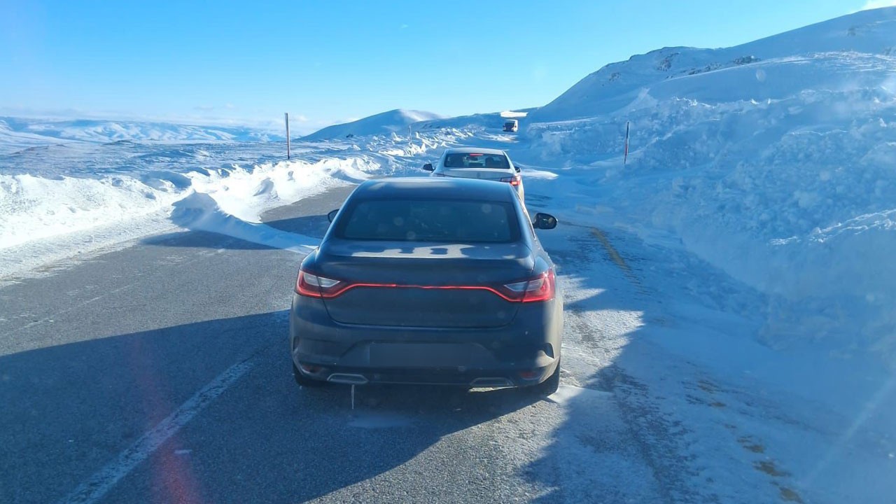 2 bin 885 rakımda fırtına esareti!