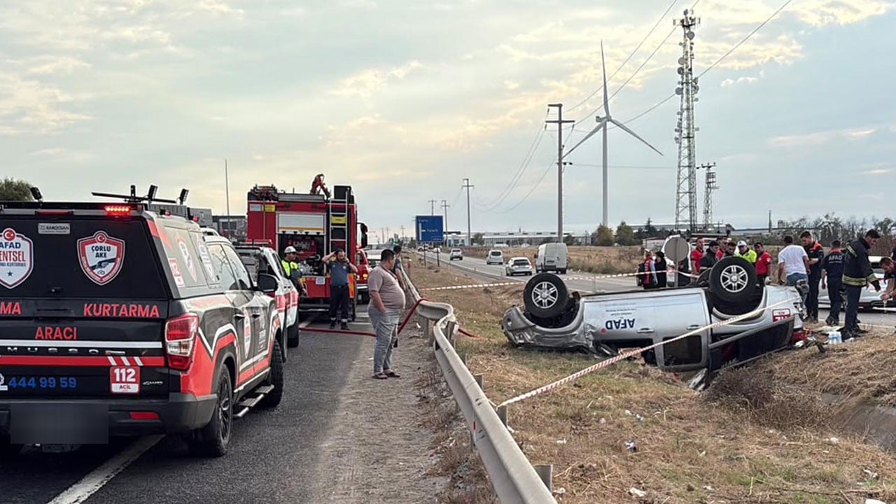 2 personel yaralandı! AFAD ekibini taşıyan kamyonet takla attı
