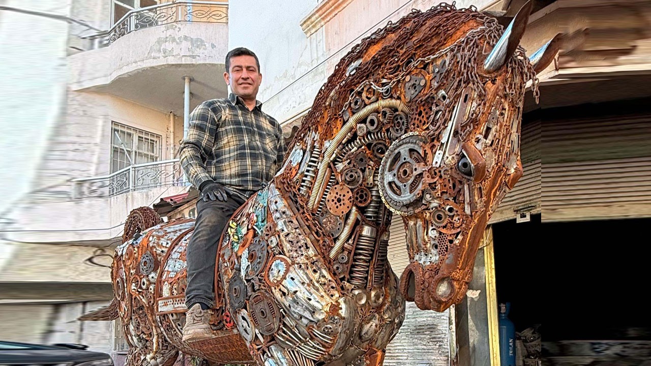 2,5 tonluk dev eser tamamlandı! Büyük İskender’in efsanevi atı sahile yerleşecek