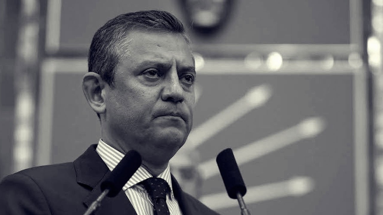 ‘3 eş genel başkan yan yana’ DEM’le görüşen Özel'den itiraf gibi 'gaf'