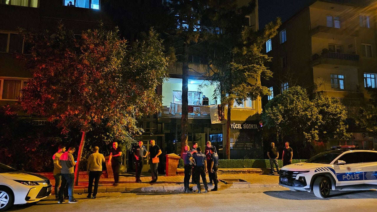 47 yaşındaki adam ağır yaralandı! 16 yaşındaki çocuk üvey babasına bıçakla saldırdı