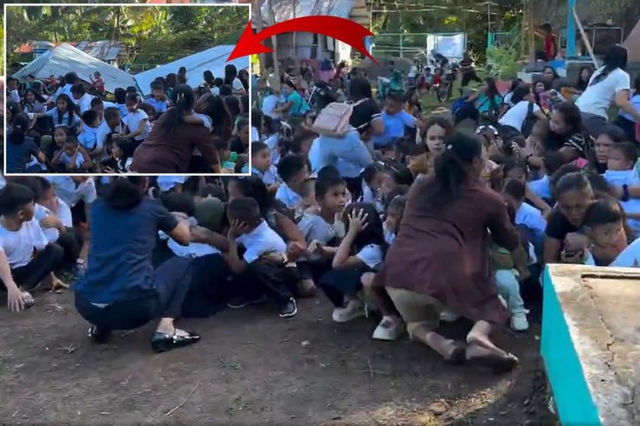 7,8'lik deprem kamerada! Okuldaki onlarca öğrenci resmen kabusu yaşadı: Bir anda üzerlerine yıkıldı