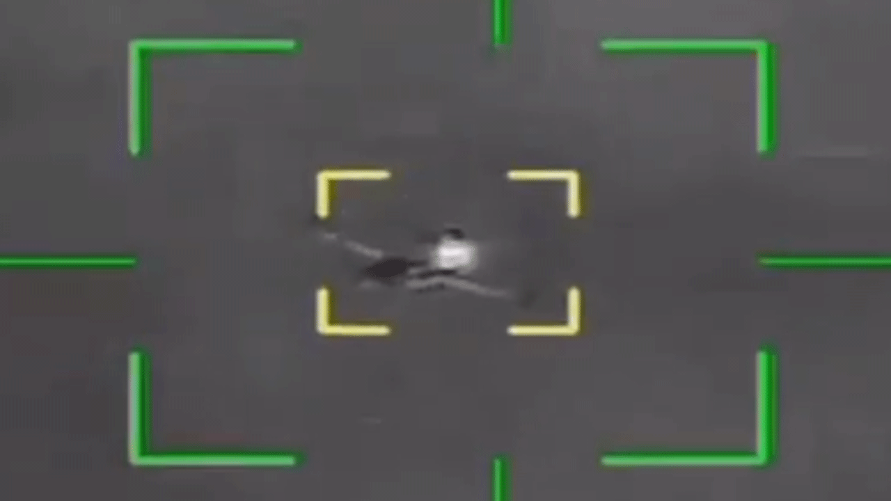 ABD uçağı böyle yere serildi! Müthiş görüntüler ortaya çıktı!