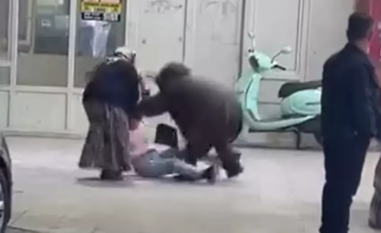 Adana otogarı karıştı: Kadınlar birbirine girdi!