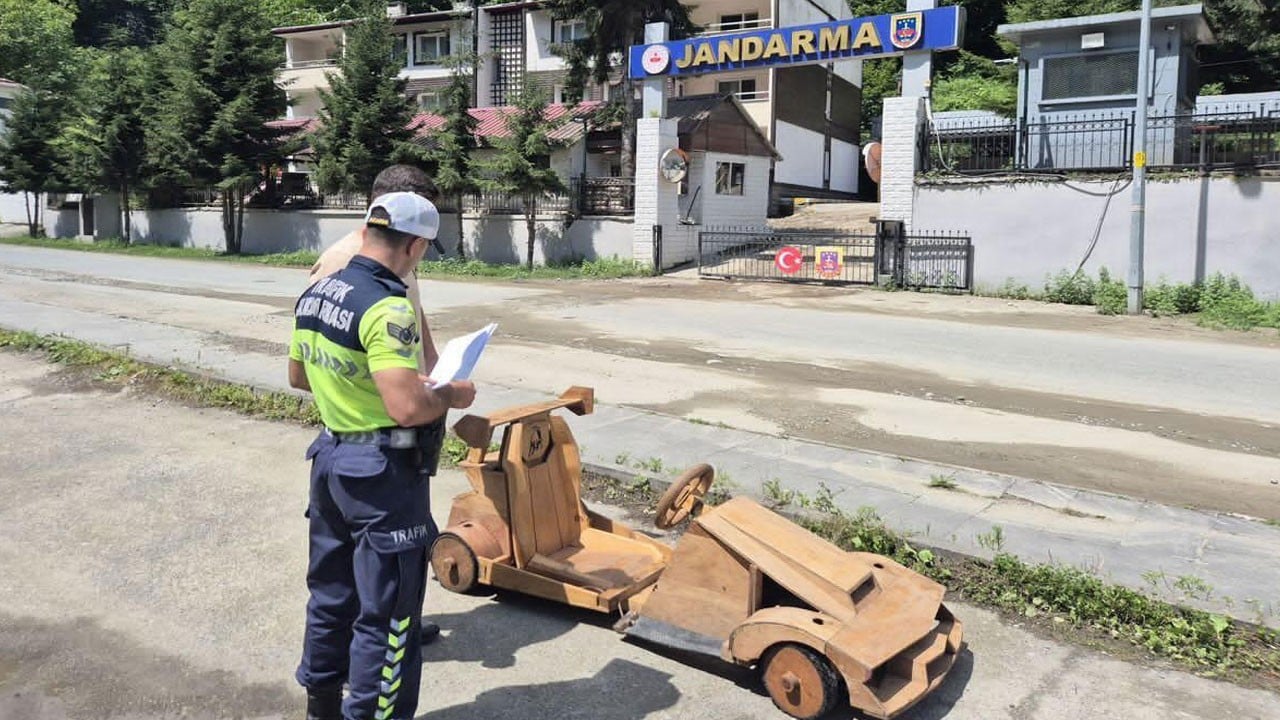 Ahşap arabayla hız denemesi karakalda bitti! Lazborgihi’ye el konuldu