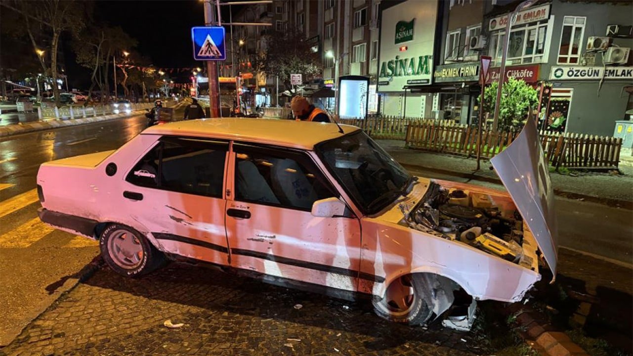 Alkollü ve ehliyetsiz kadın sürücü dehşet saçtı