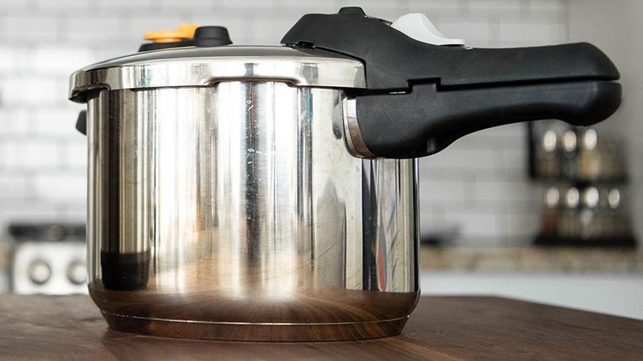 Aman kullanırken dikkat edin! Mutfak savaş alanına döndü