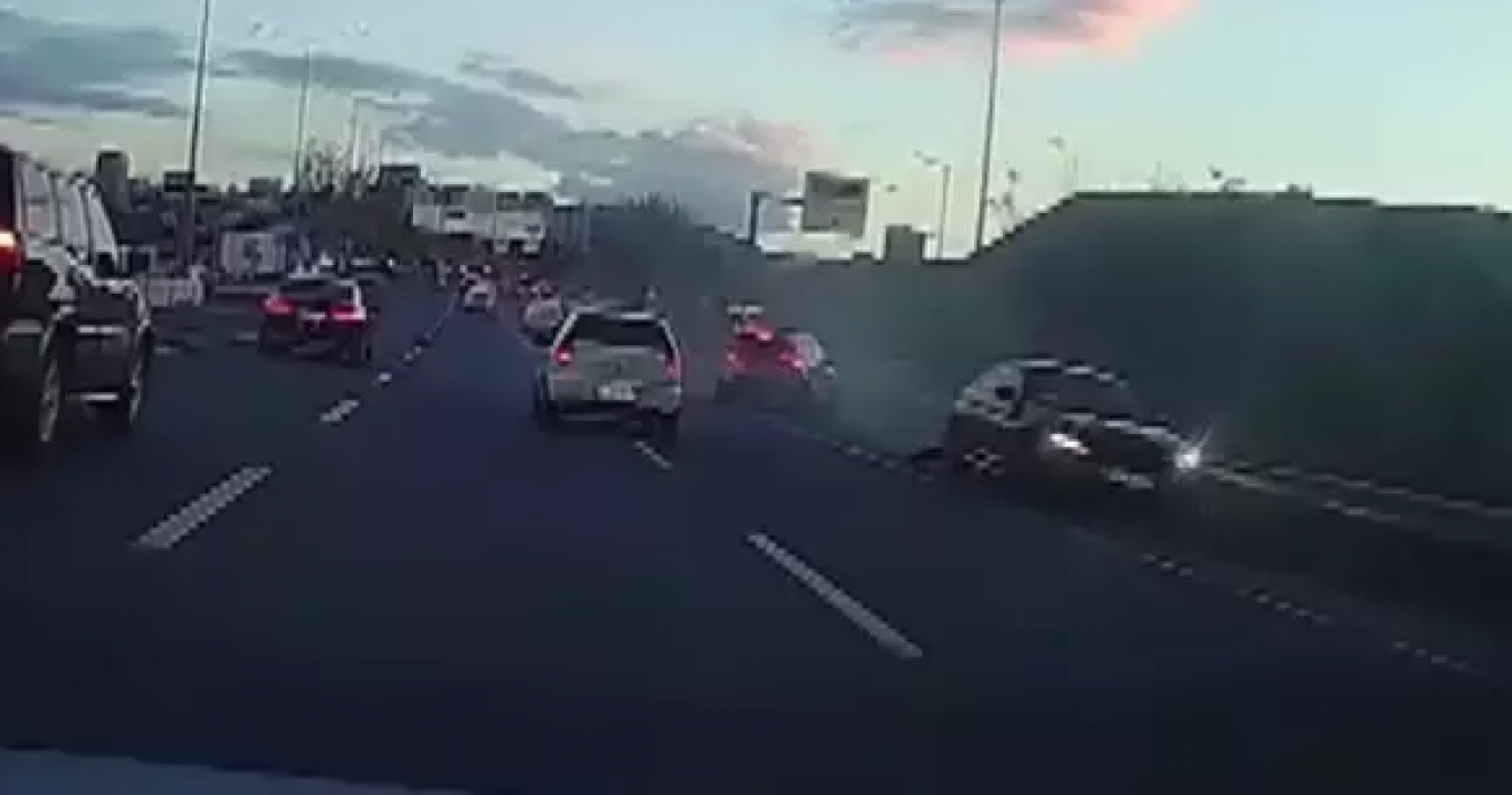 Ankara'da makas atan sürücü kazaya sebep oldu! O anlar kameraya yansıdı, ehliyetine el konuldu