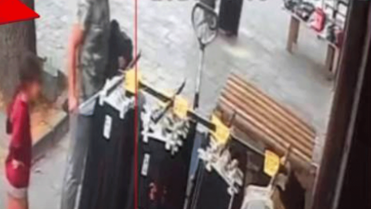 Arnavutköy'de pes dedirten hırsızlık! Yanında çocuğu vardı!
