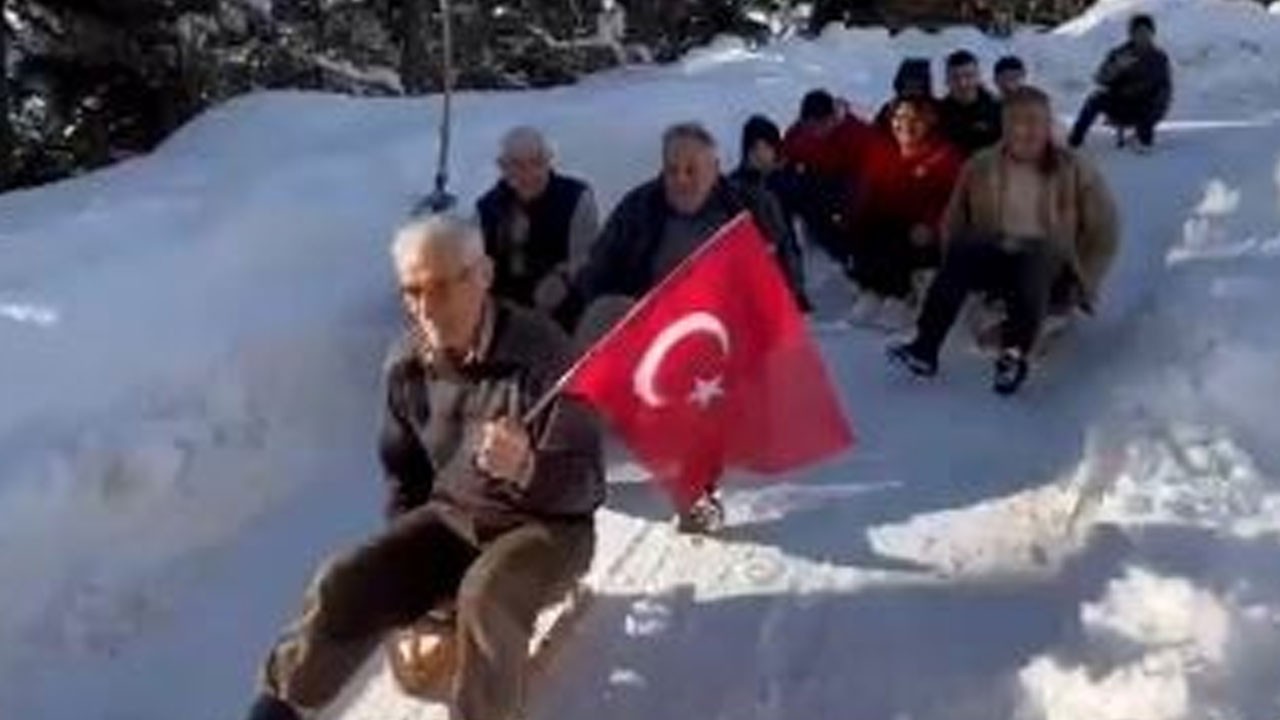 Artvin’de gelenek sürüyor! 7’den 70’e kızak keyfi
