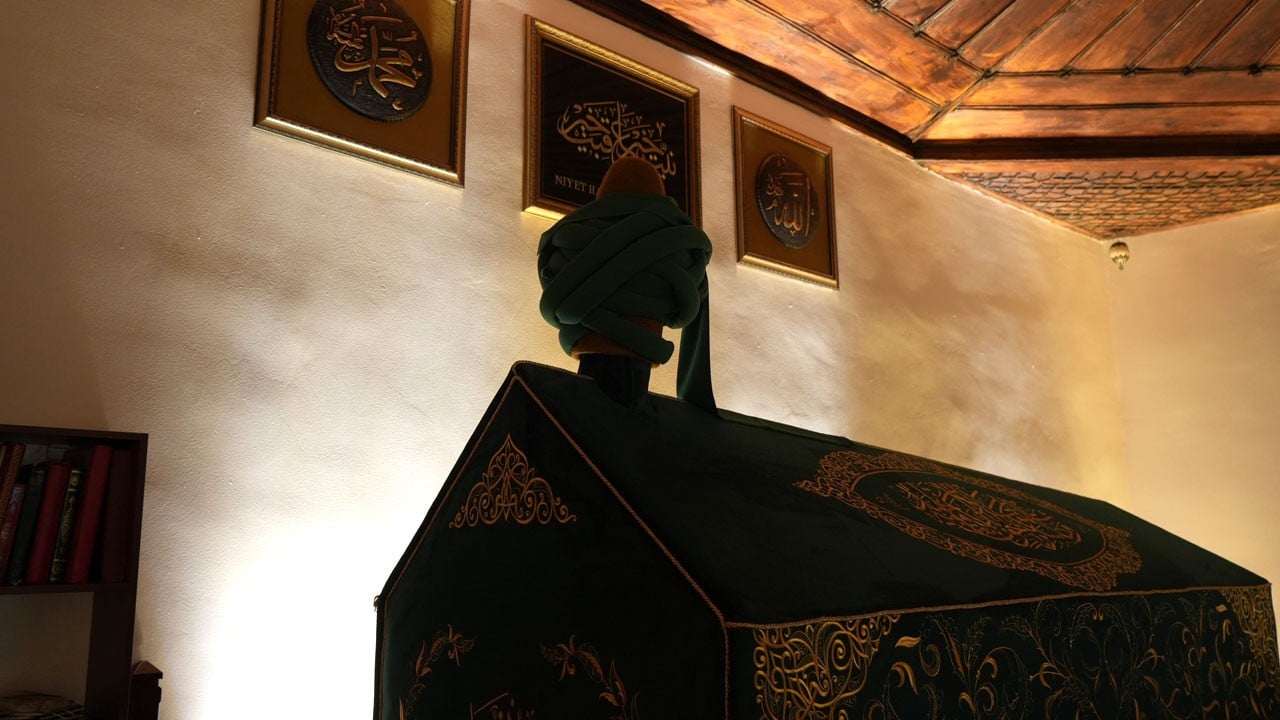 Asırlardır ziyaretçilerini ağırlıyor! Manevi huzurun adresi: Şeyh Ali Semerkandi Türbesi