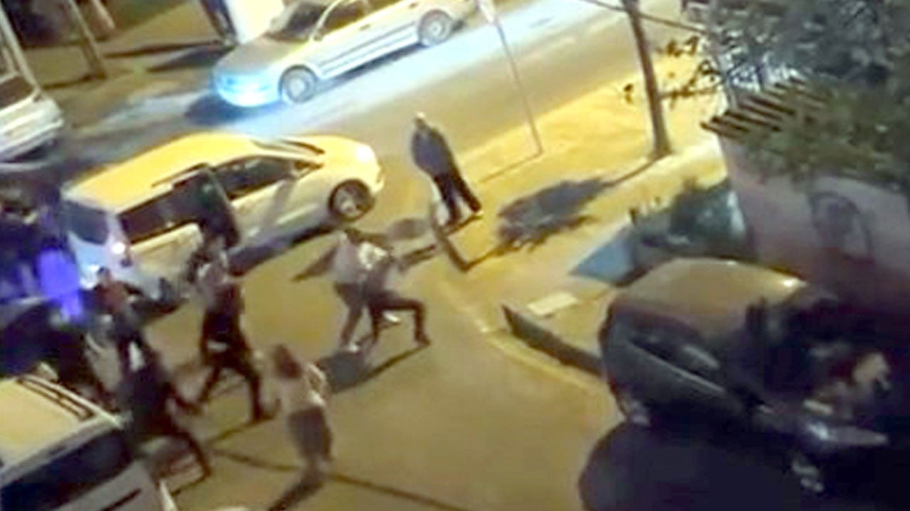 Avcılar’da iki grup birbirine böyle girdi