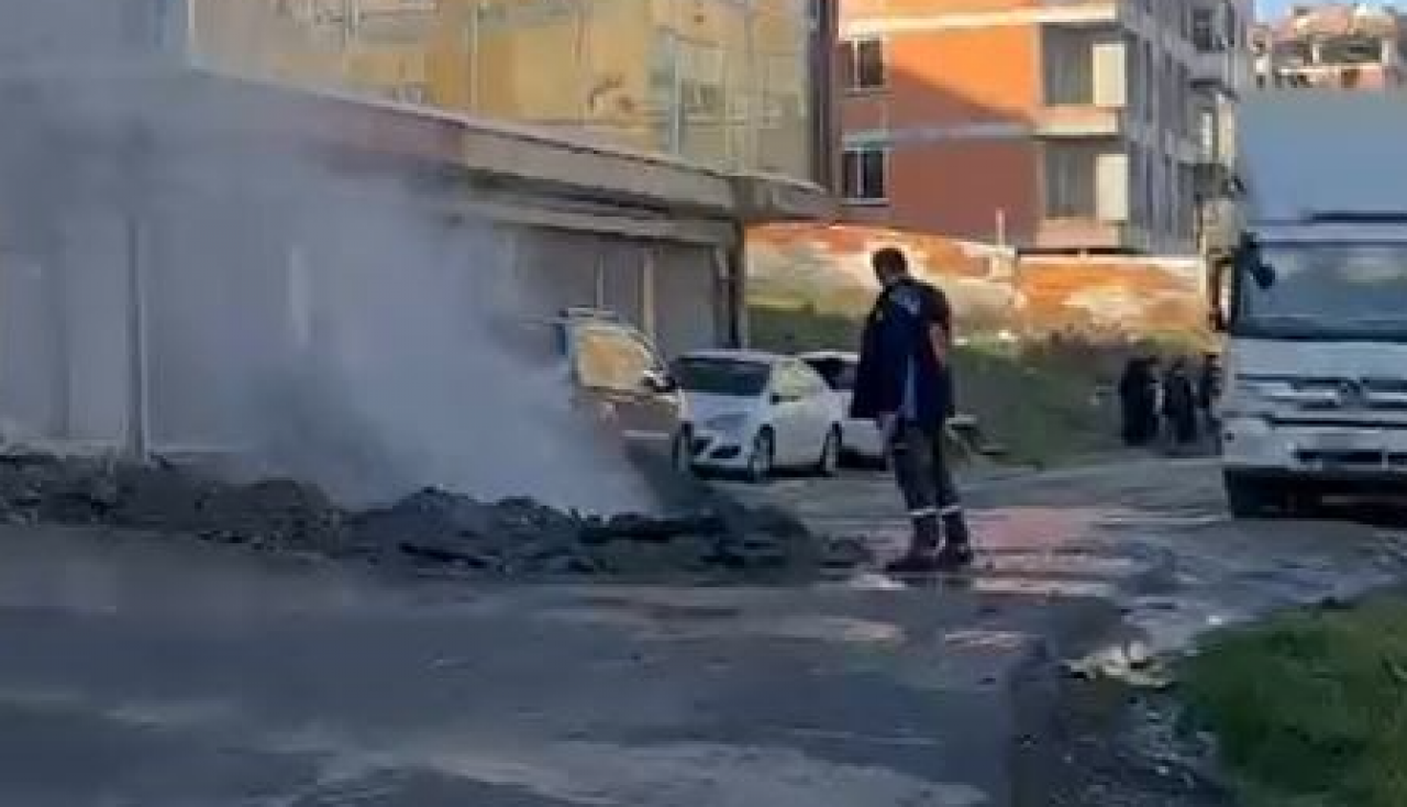 Avcılar’da korku dolu anlar: Kazı sırasında doğal gaz borusu delindi